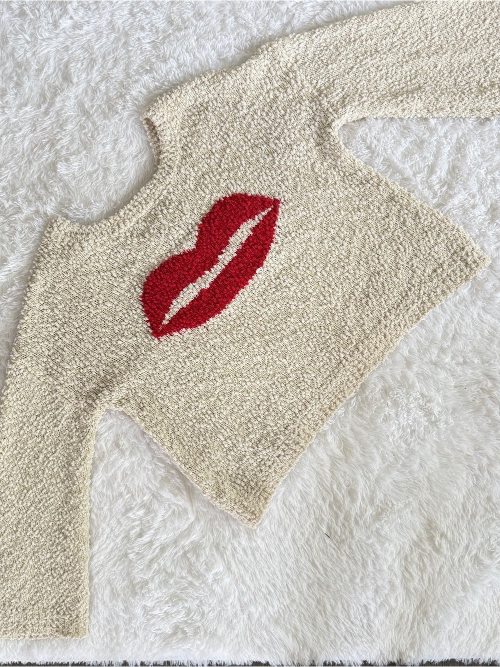 Oversized Slouchy Sweater with red lips design